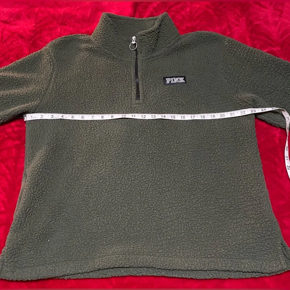 Softer than your Exs hugs and always there when you need it Large Sherpa pockets - Picture 3 of 14